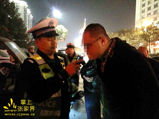 民警开展“百日会战”行动.jpg