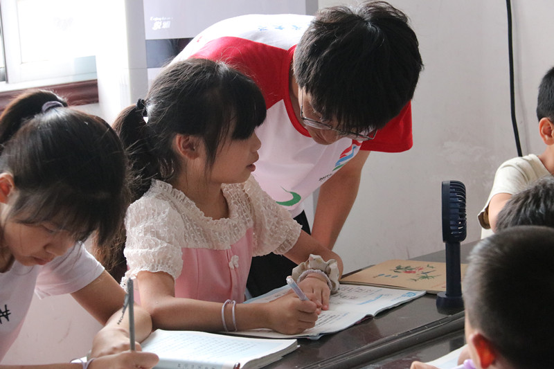 吉首大学志愿者暑期三下乡社会实践活动开始了